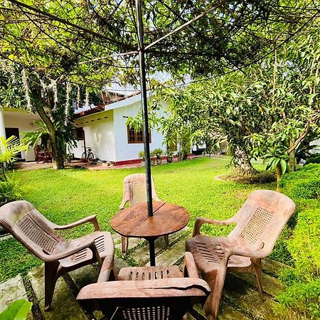 Sanithu Homestay And Villa 高尔 外观 照片