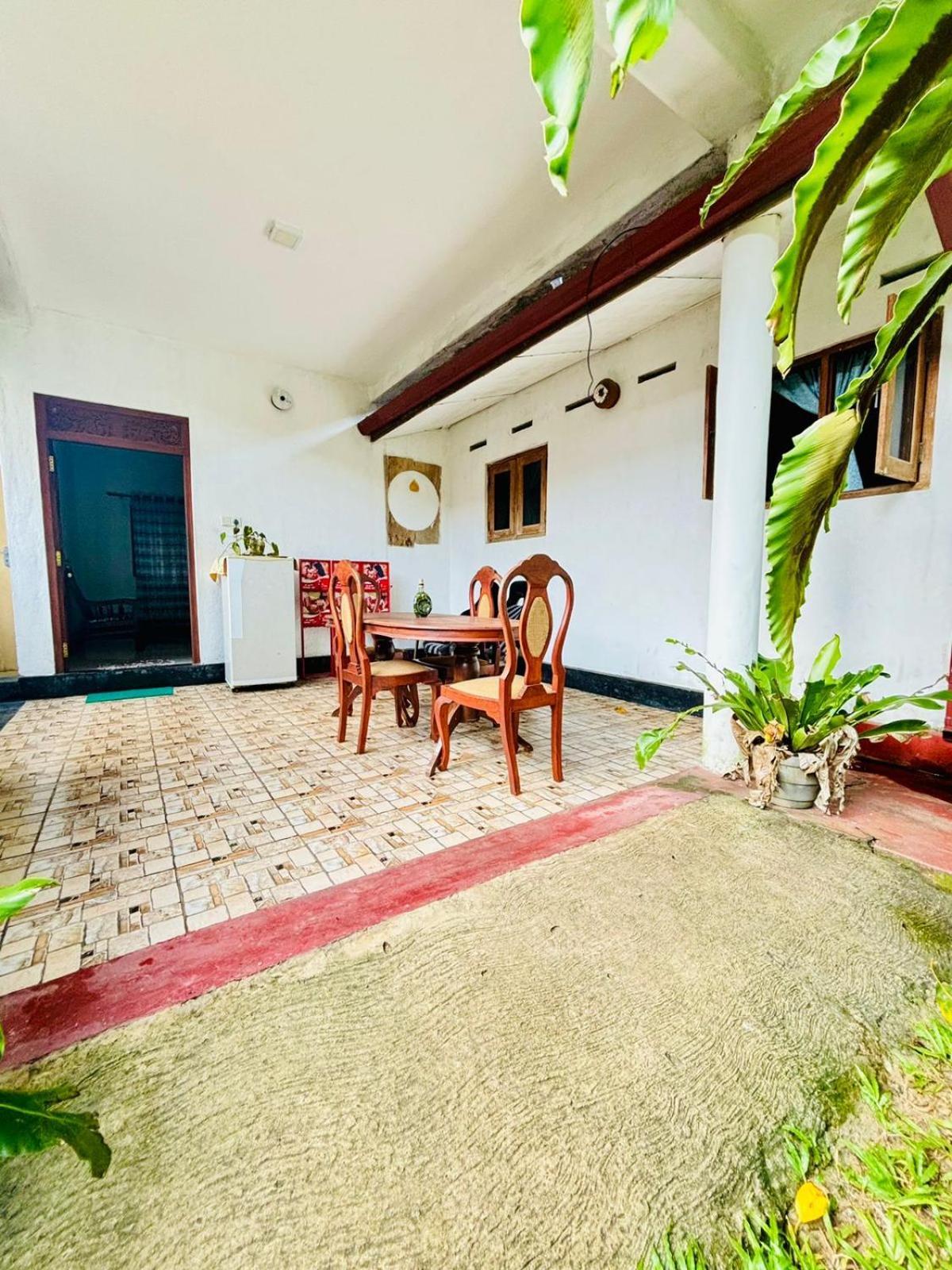 Sanithu Homestay And Villa 高尔 外观 照片