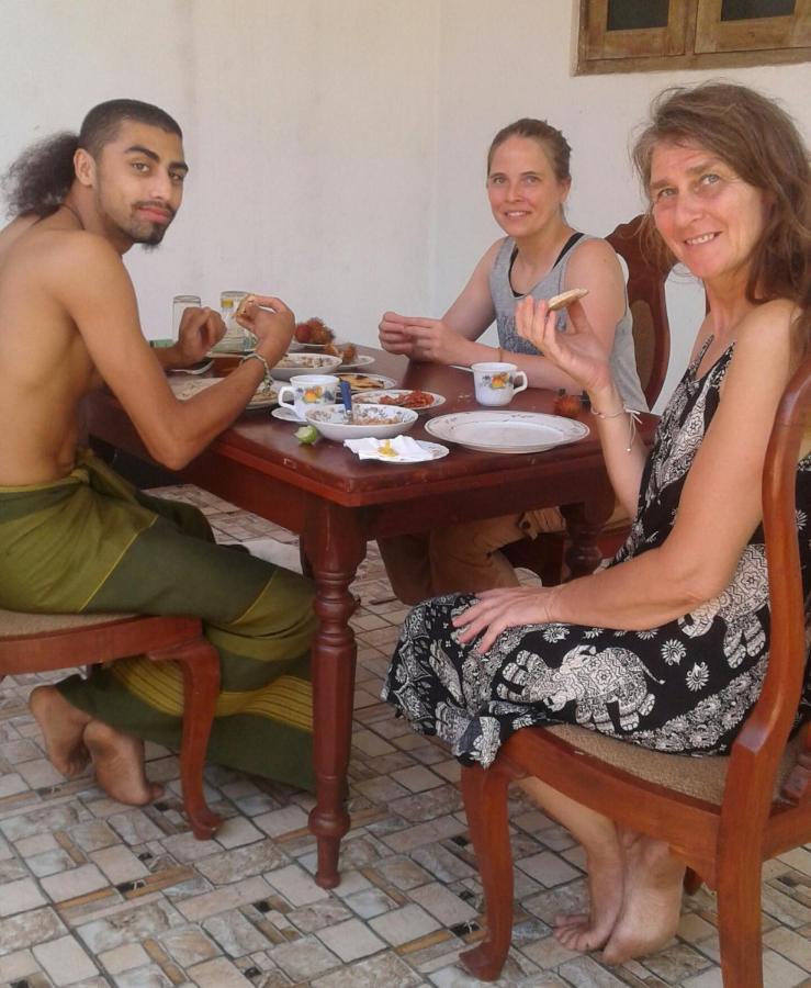 Sanithu Homestay And Villa 高尔 外观 照片